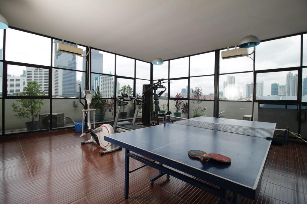 Reddoorz Plus Near Ambassador Mall Джакарта Экстерьер фото